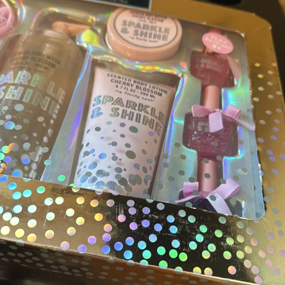 Sparkle & Shine Ultimate Spa Collection Play Spa kids 8+ New in box
